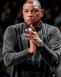 里弗斯卸任雄鹿主帅，常规赛32胜50负无缘季后赛|NBA|名人堂|Shams|奥斯汀-里弗斯|密尔沃基雄鹿队_新浪体育_新浪新闻