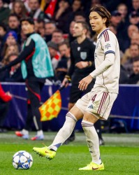 Baccarat-踢球者：门兴考虑让板仓滉回归，但可能需要一笔不菲的转会费